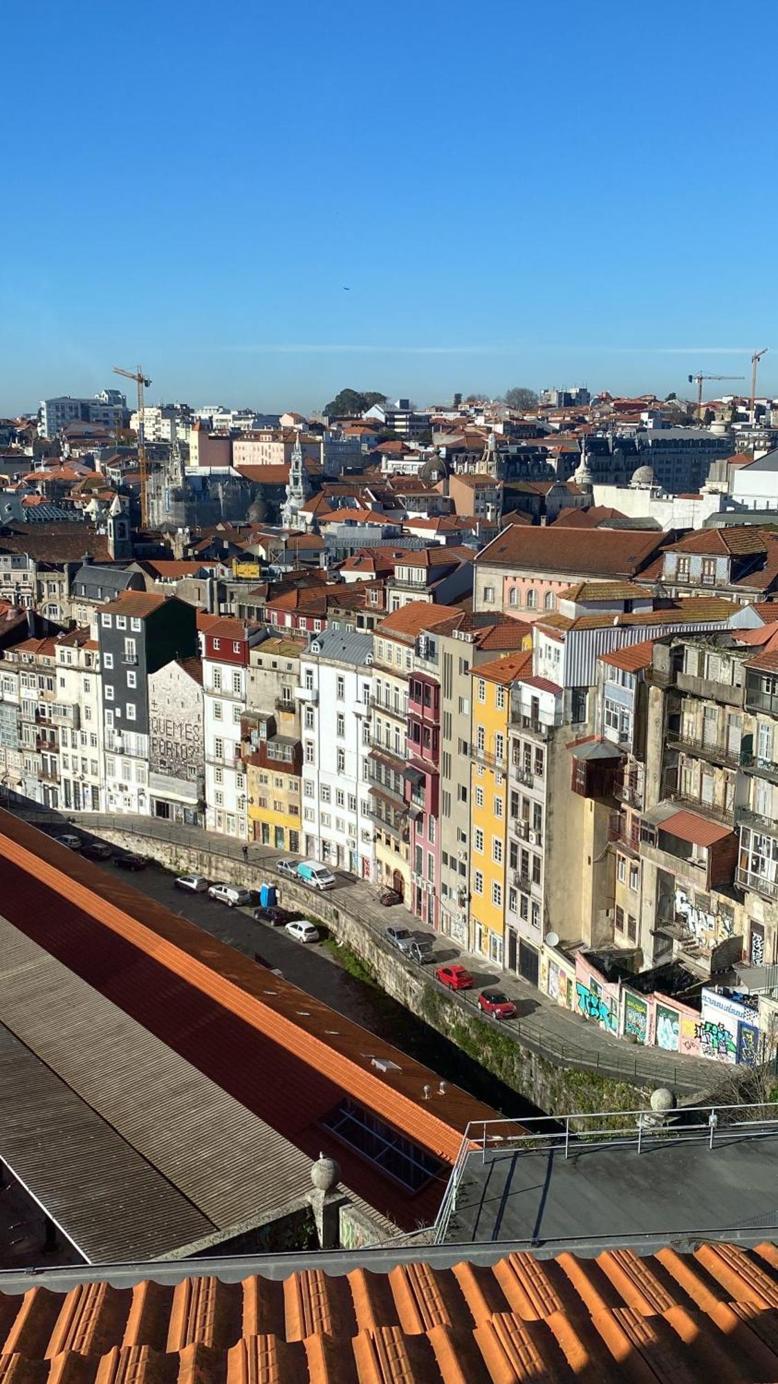 Get A Train And City View Porto Exterior photo